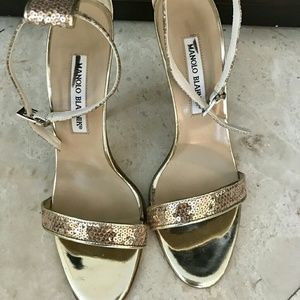 MANOLO BLAHNIK Gold SEQUIN sandals